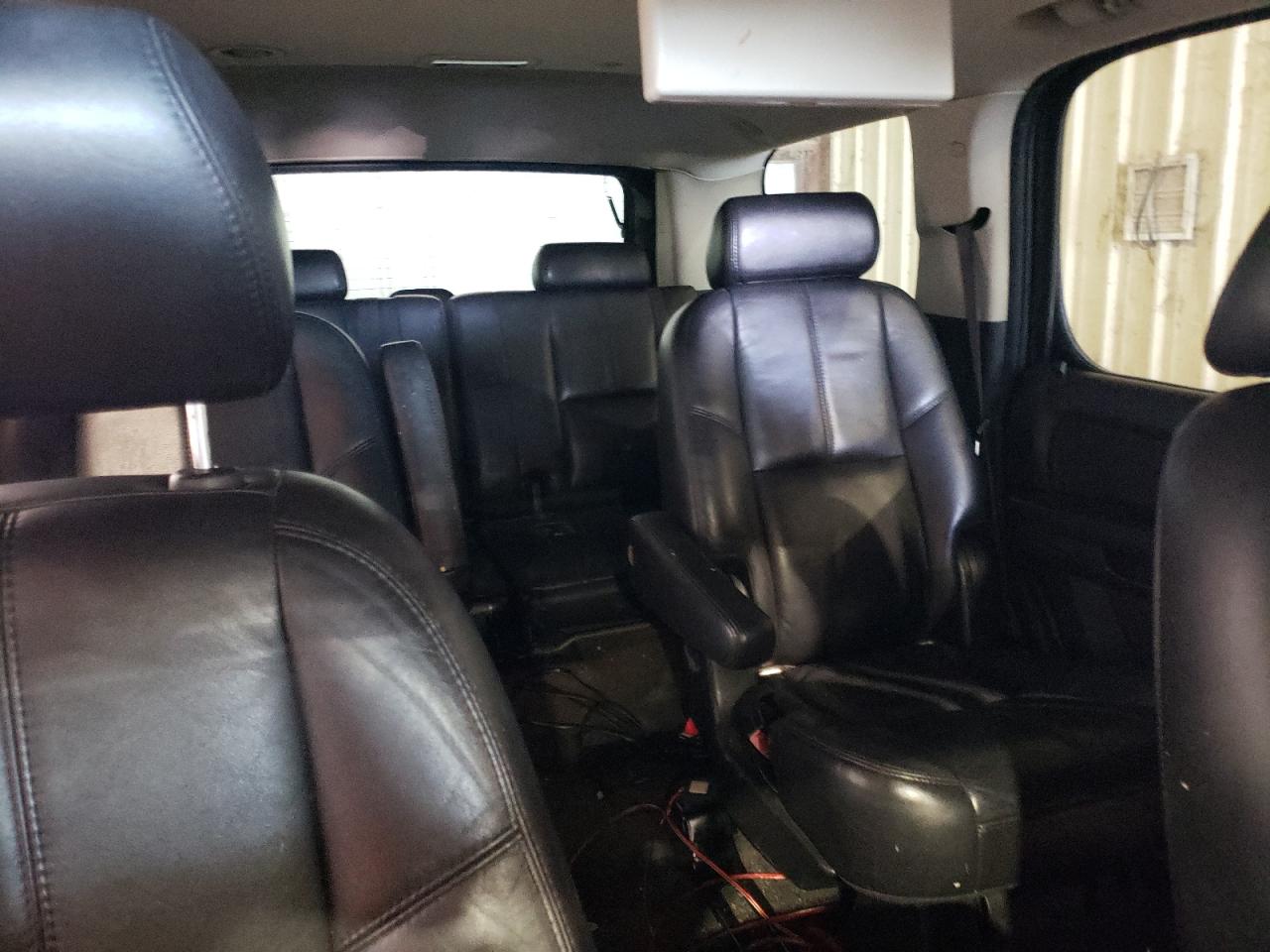 2007 GMC Yukon - Image 10