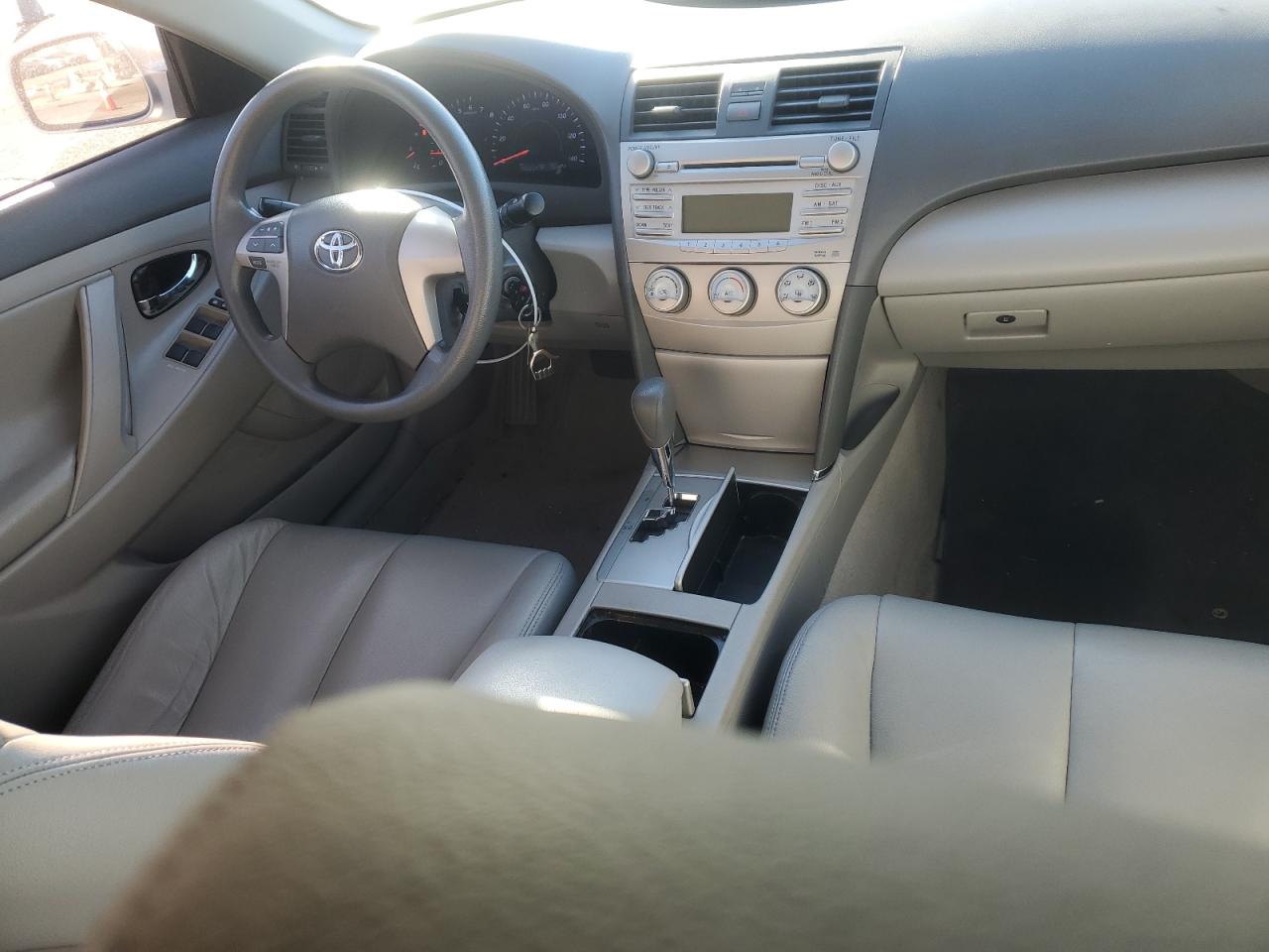 2010 Toyota Camry - Image 8