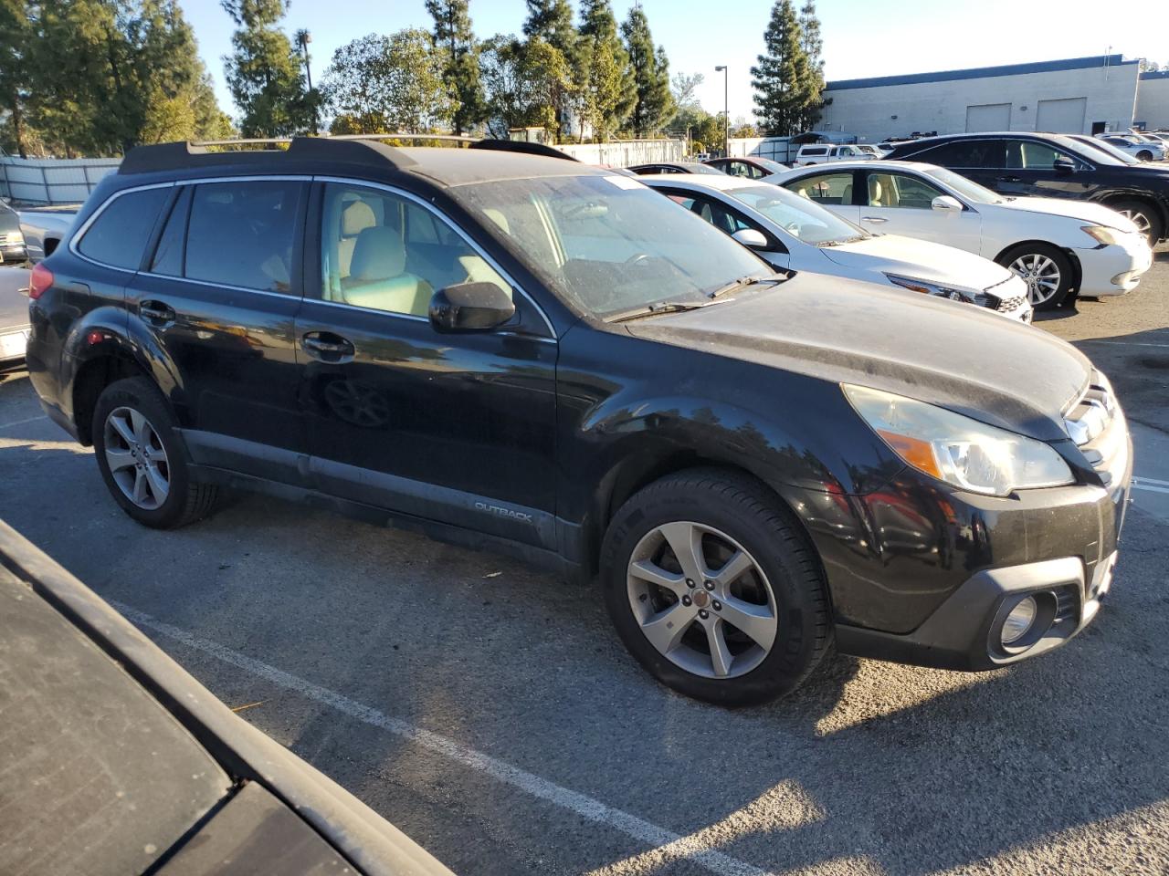 2014 Subaru Outback - Image 4