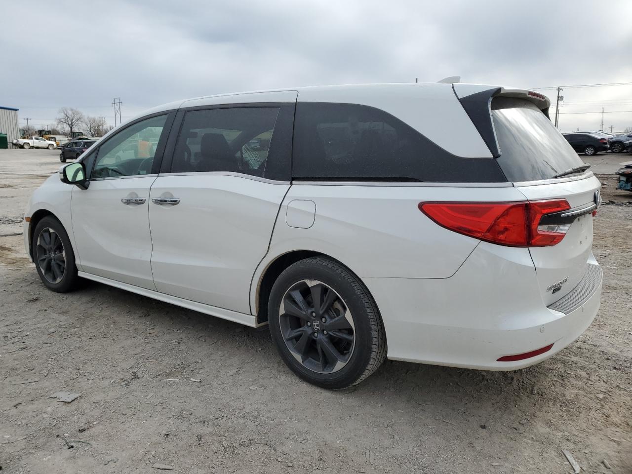 2022 Honda Odyssey - Image 2
