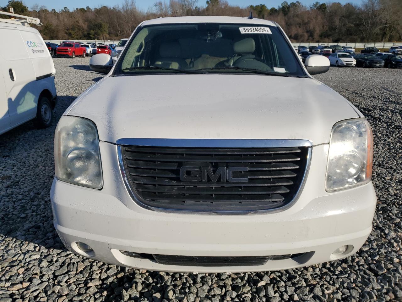 2009 GMC Yukon - Image 5