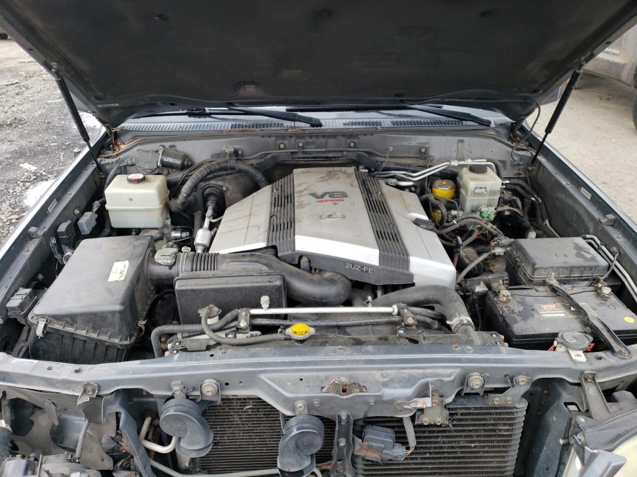 2004 Lexus LX - Image 12