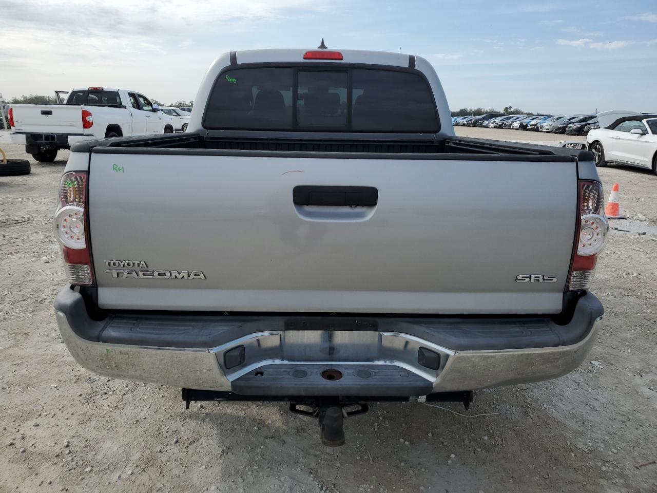 2014 Toyota Tacoma - Image 6