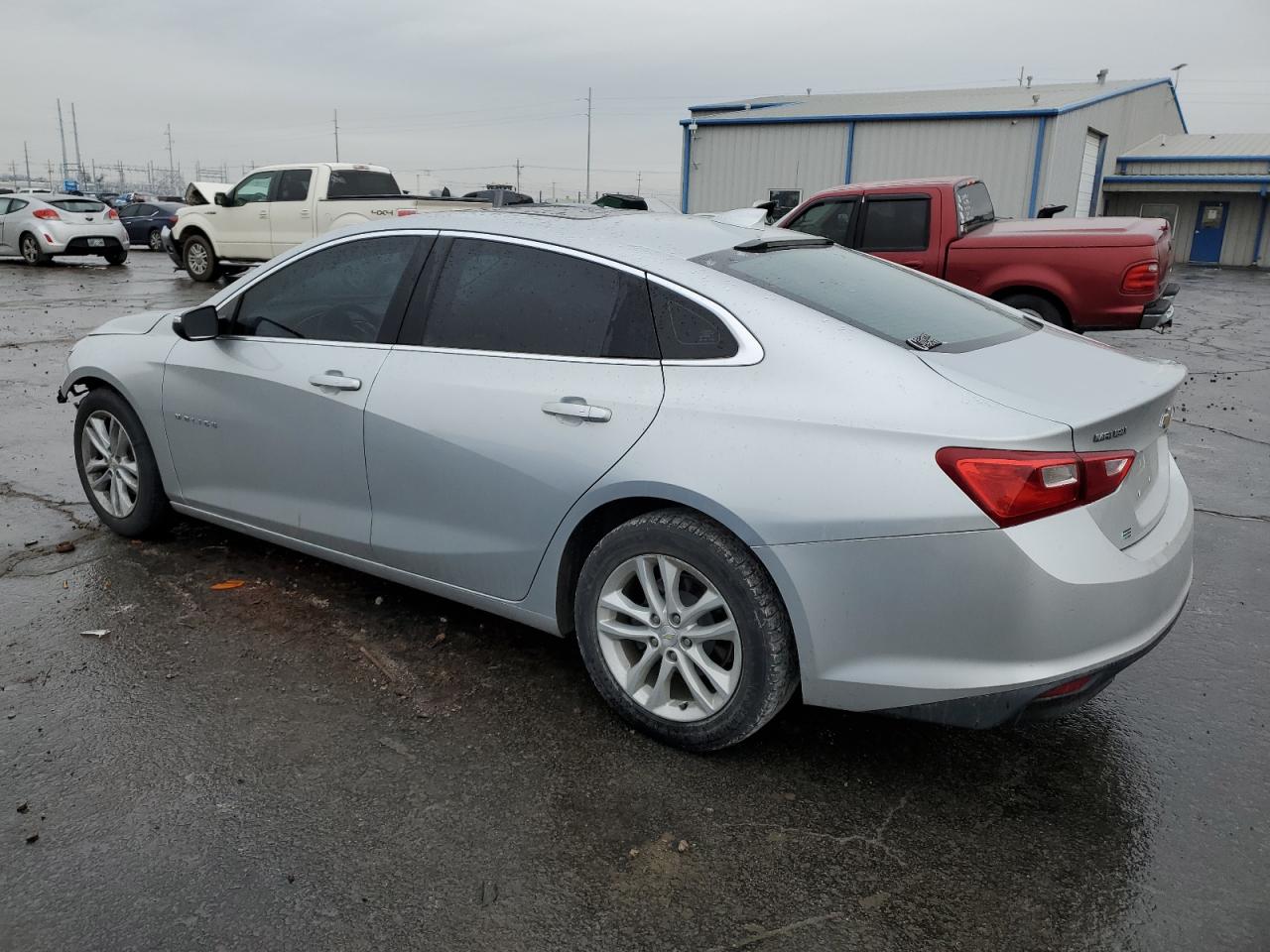2018 Chevrolet Malibu - Image 2