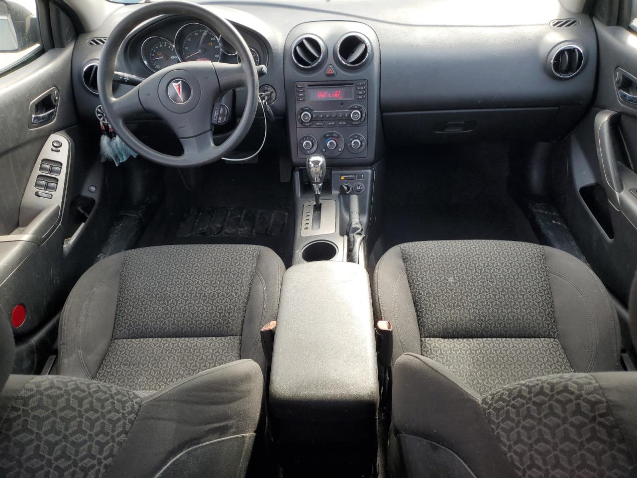 2009 Pontiac G6 - Image 8