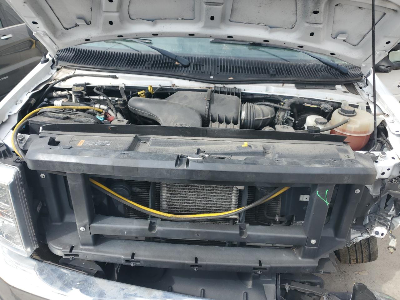 2018 Ford Econoline - Image 12