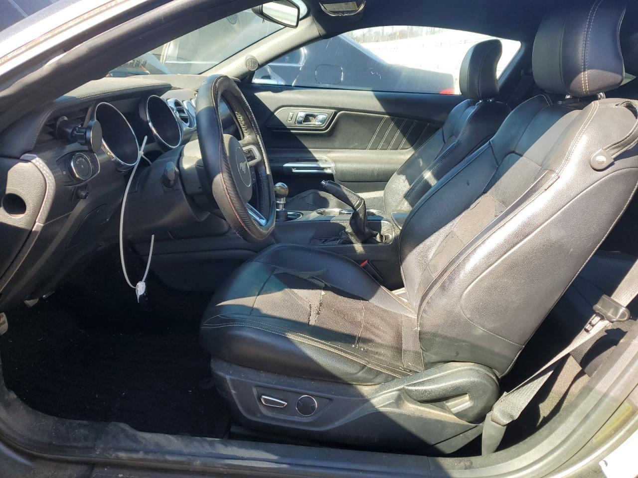 2015 Ford Mustang - Image 7