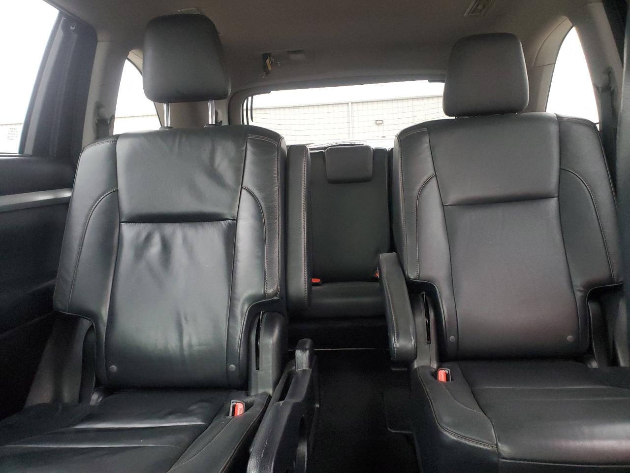 2015 Toyota Highlander - Image 10