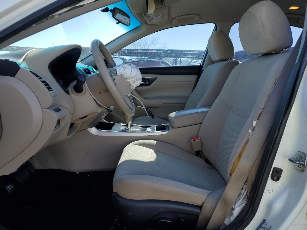 2015 Nissan Altima - Image 7