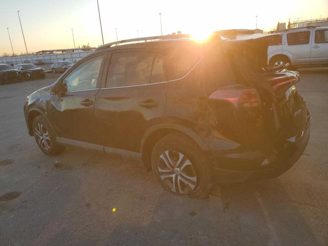2017 Toyota RAV 4 - Image 2
