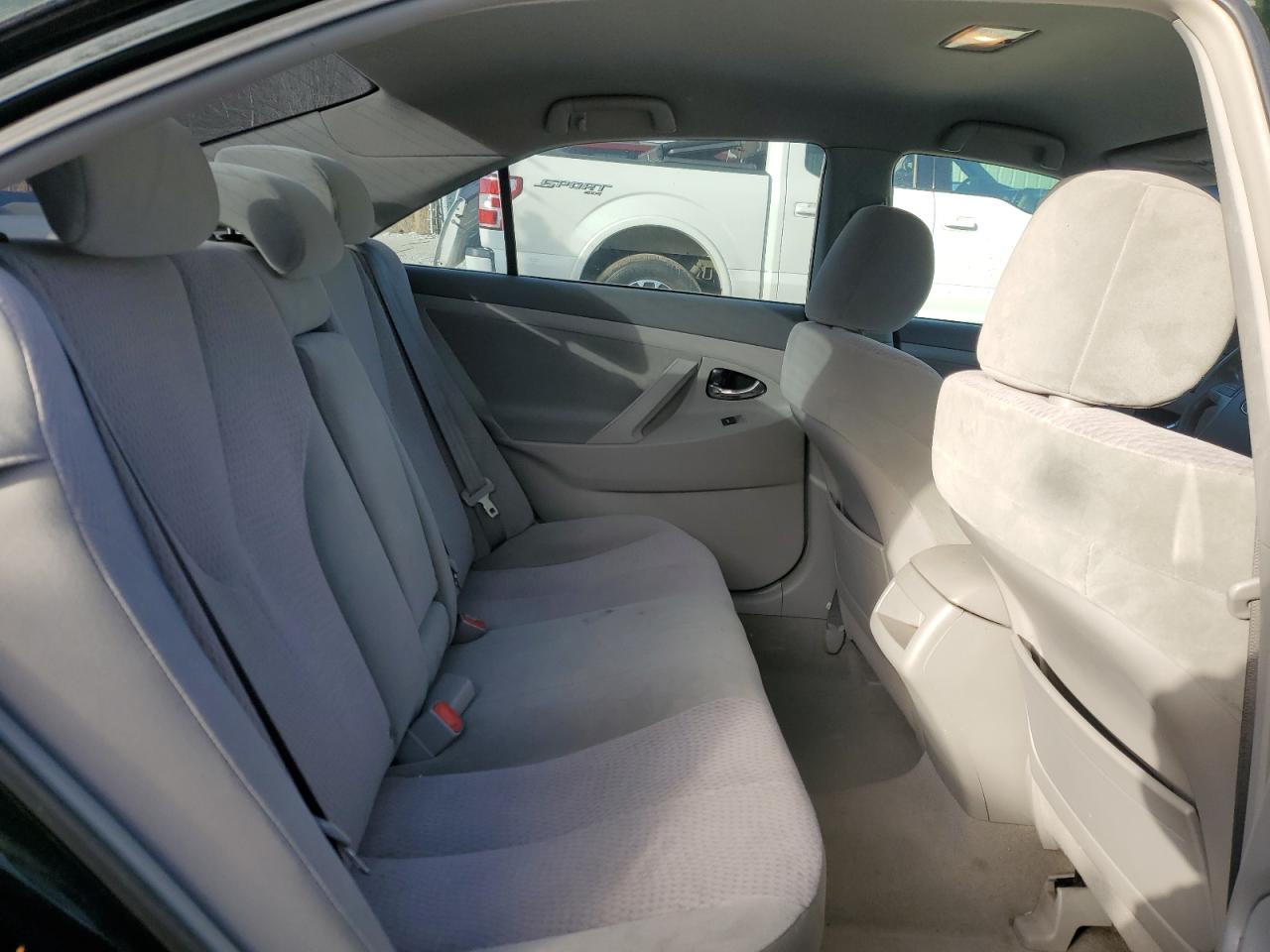 2010 Toyota Camry - Image 10