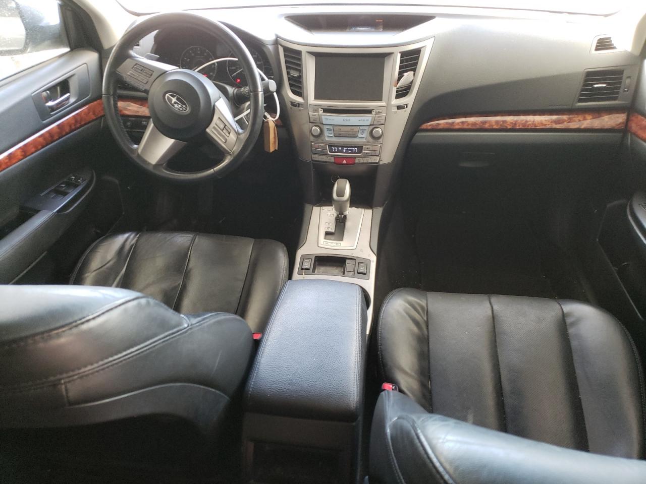 2011 Subaru Outback - Image 8