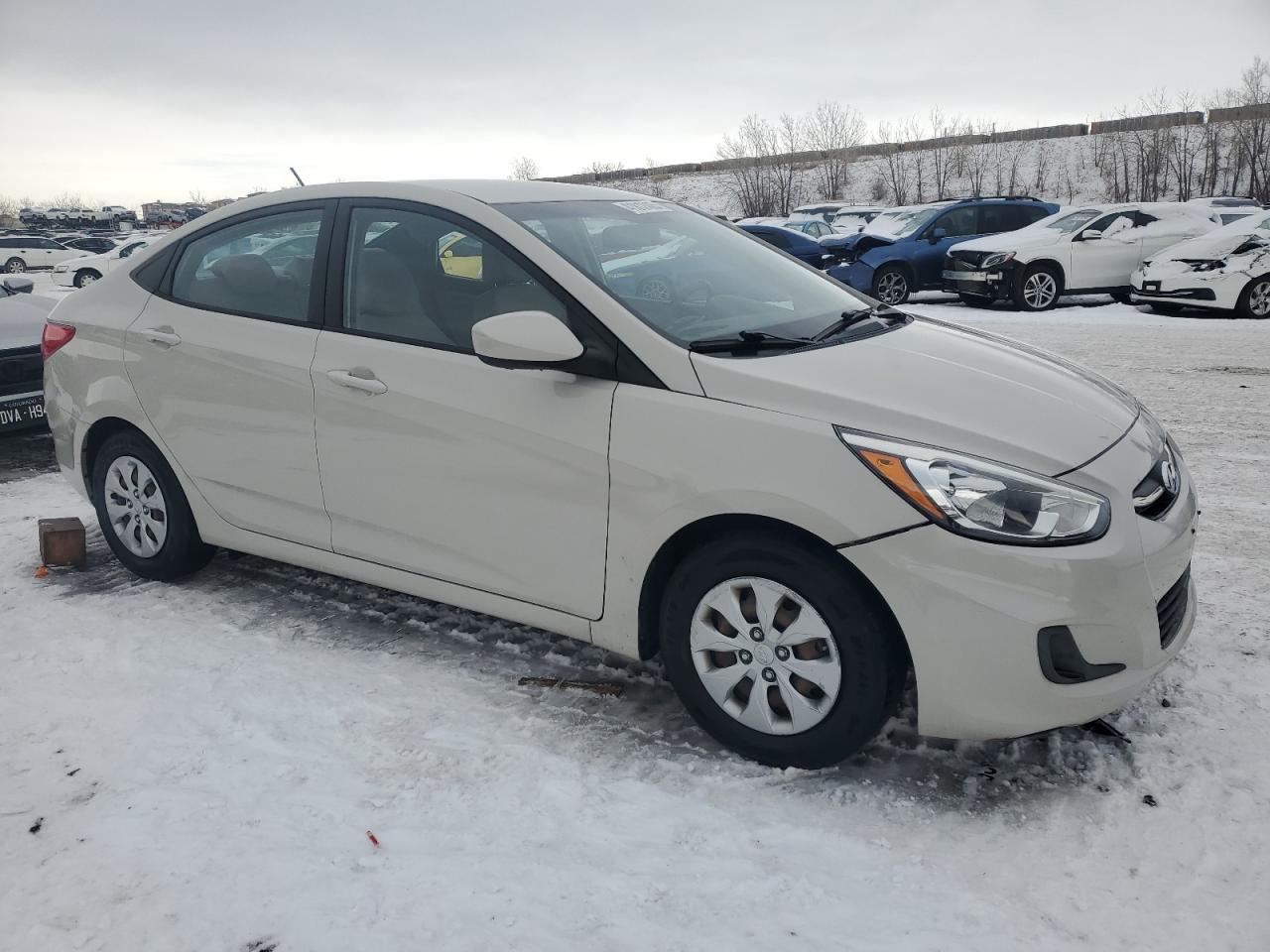 2015 Hyundai Accent - Image 4