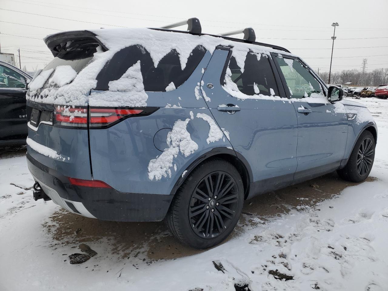 2019 Land Rover Discovery - Image 3