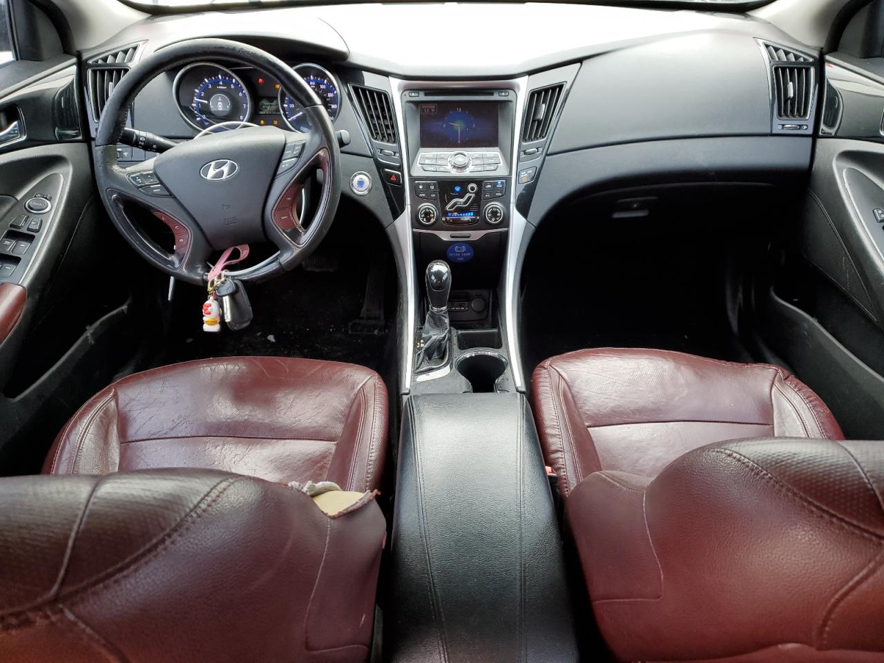 2011 Hyundai Sonata - Image 8