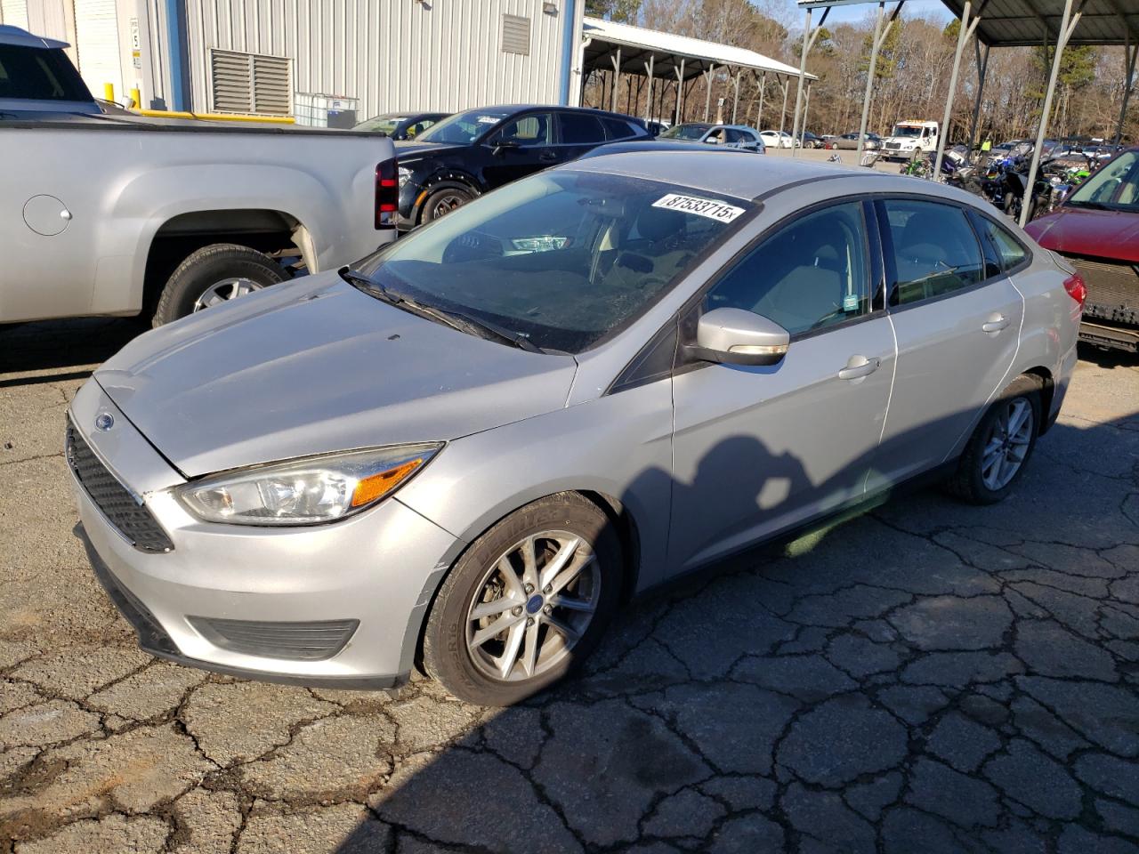 VIN 1FADP3F28FL205439 2015 FORD FOCUS no.1