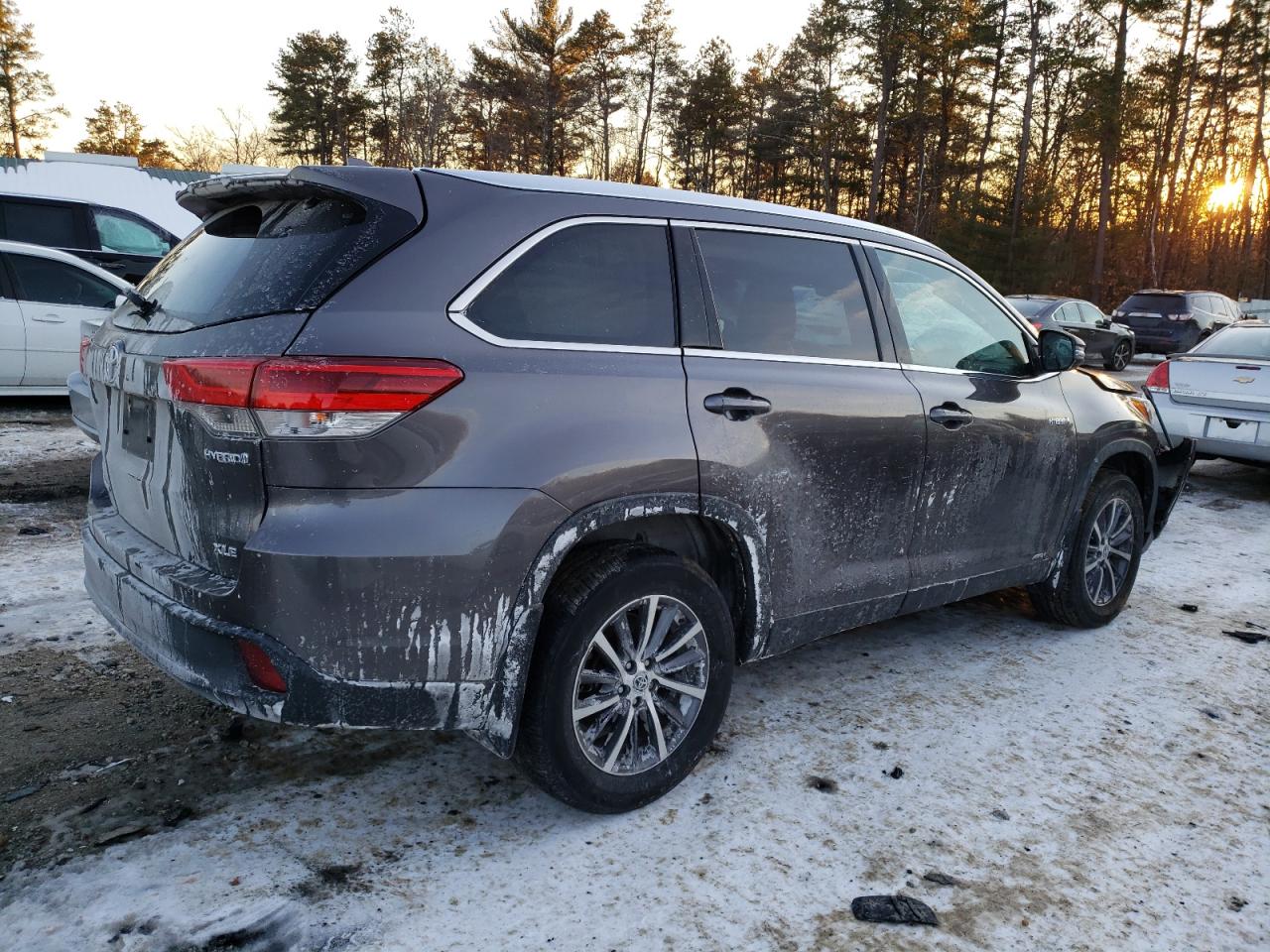 2019 Toyota Highlander - Image 3