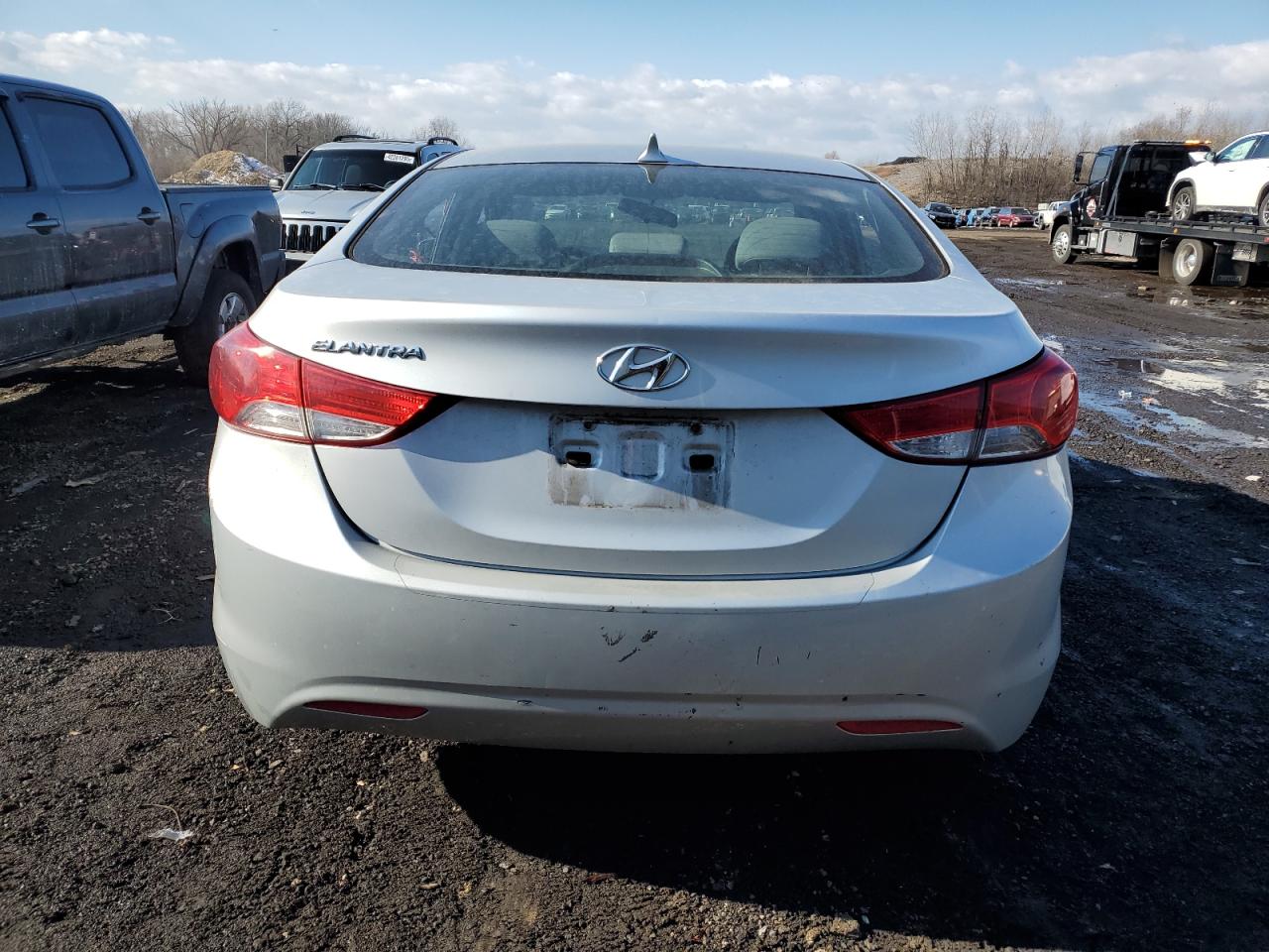 2013 Hyundai Elantra - Image 6
