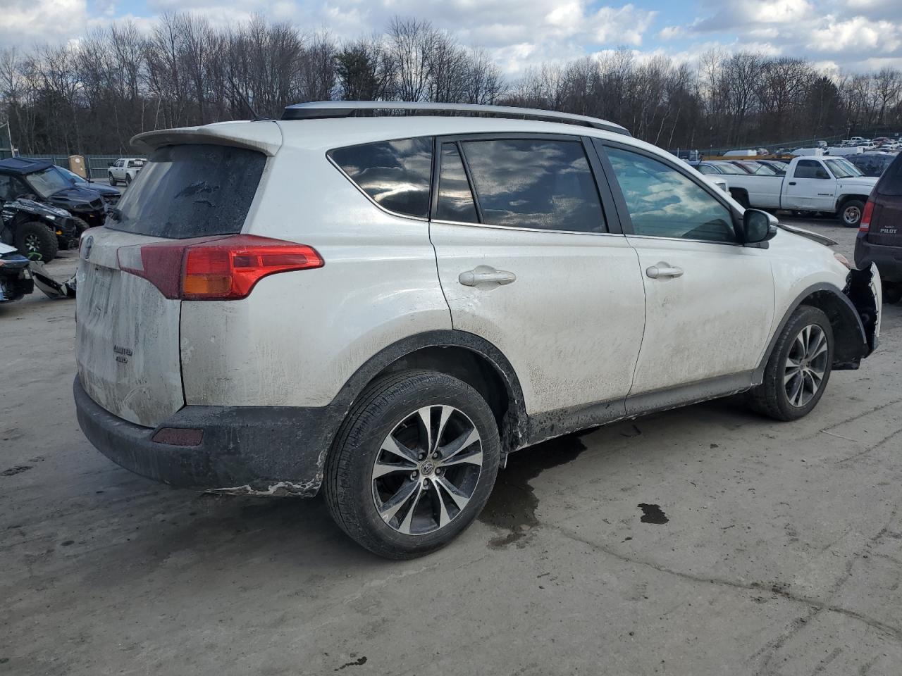 2015 Toyota RAV 4 - Image 3