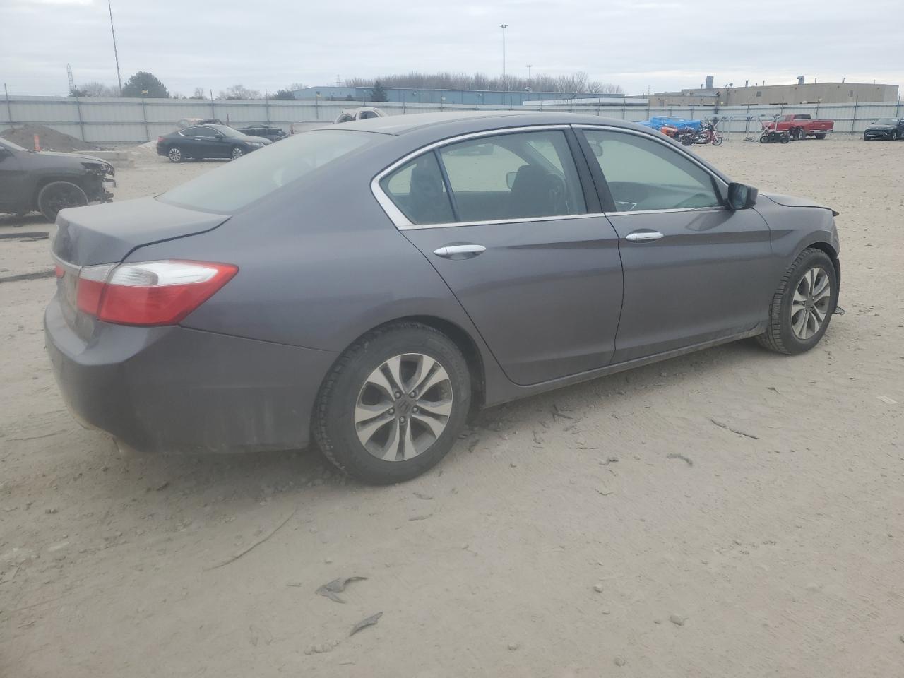 VIN 1HGCR2F37FA037731 2015 HONDA ACCORD no.3