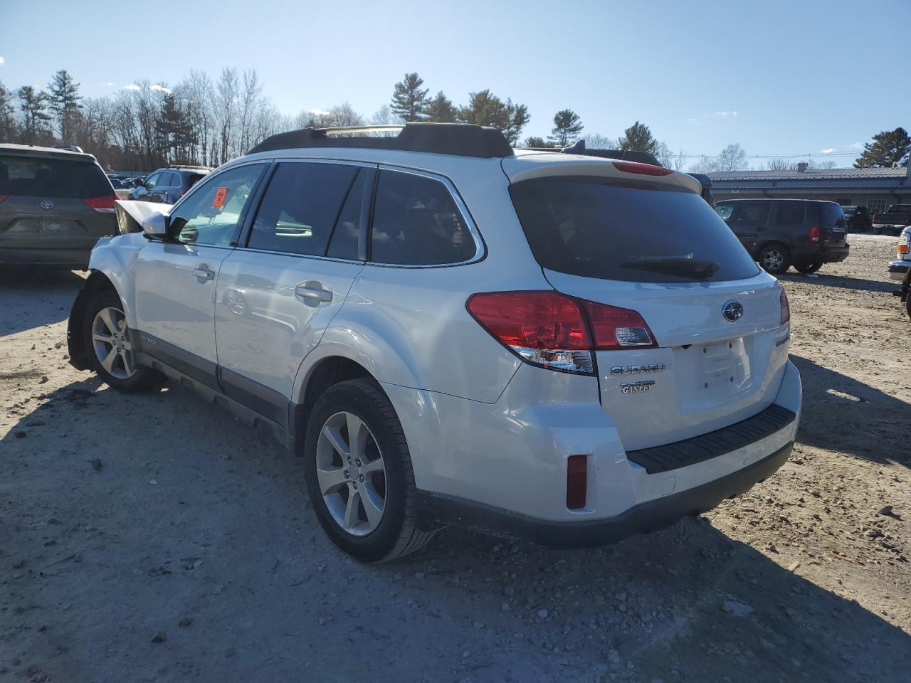 2014 Subaru Outback - Image 2