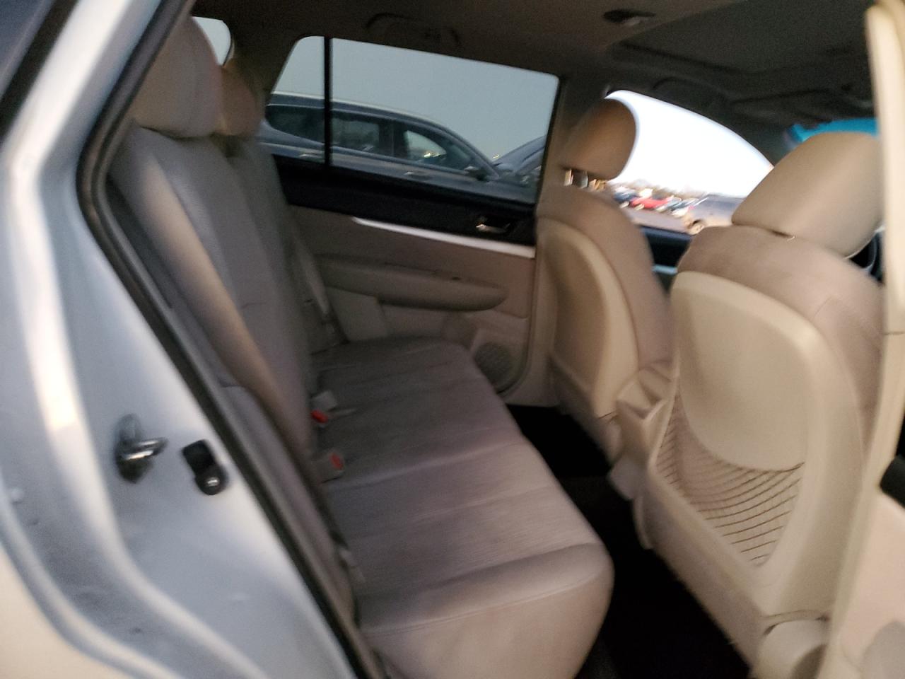 2013 Subaru Outback - Image 10
