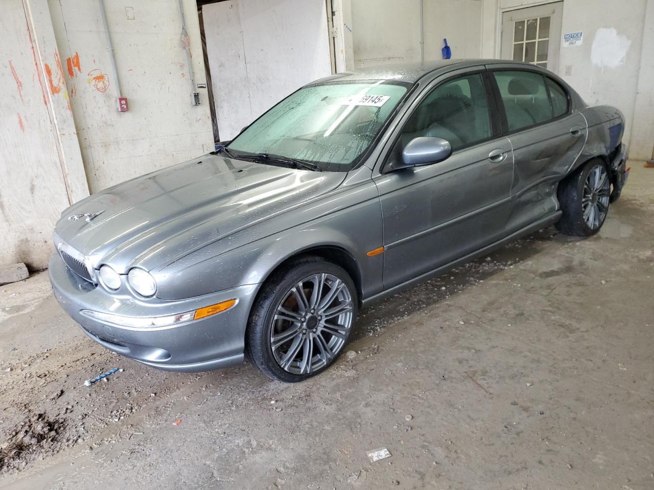 2004 Jaguar X-Type - Image 1