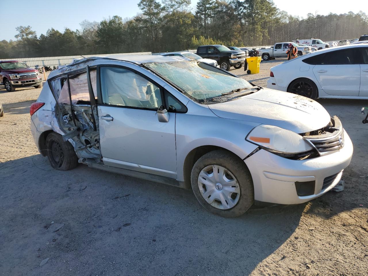 2011 Nissan Versa - Image 4