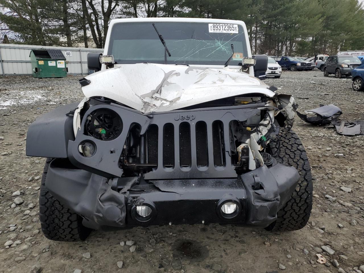 2017 Jeep Wrangler - Image 5