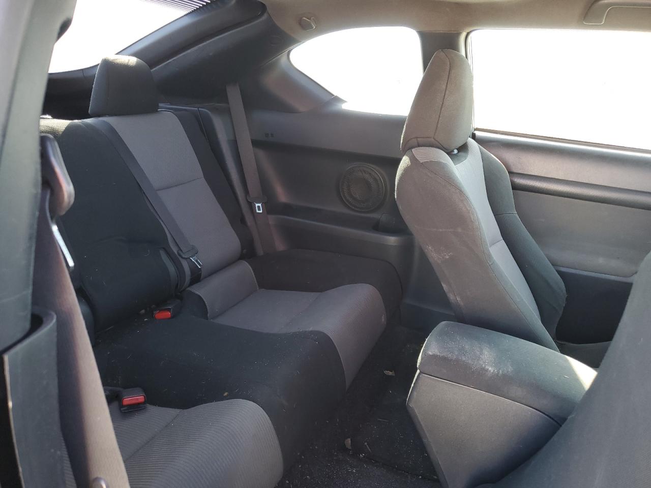 2015 Scion tC - Image 10