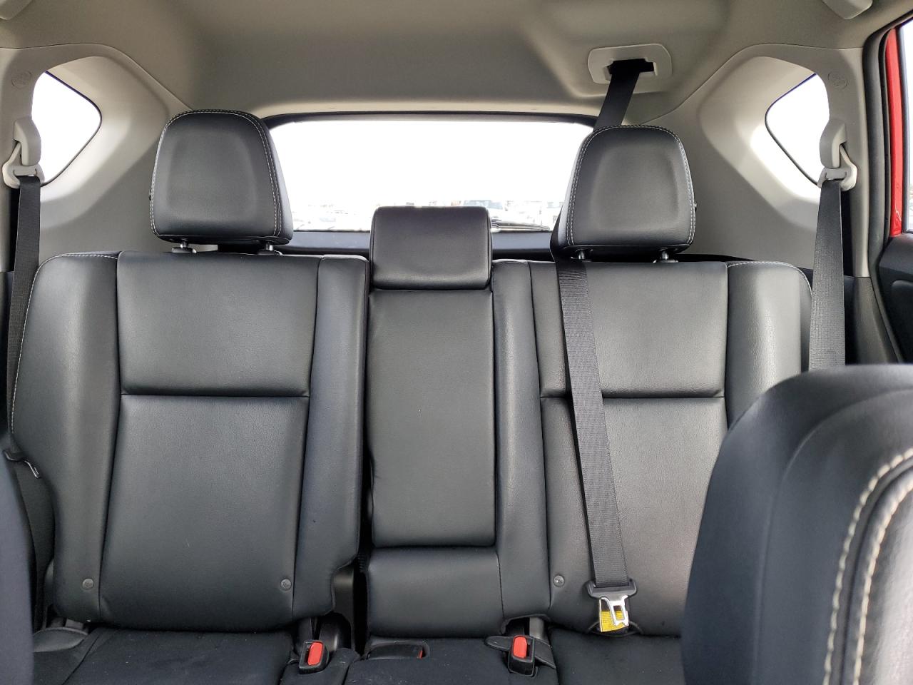 2016 Toyota RAV 4 - Image 10