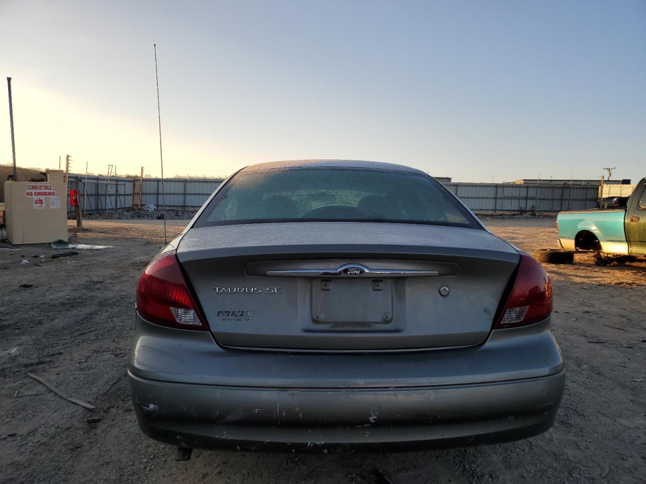 2001 Ford Taurus Se VIN: 1FAFP53281G268423 Lot: 82690074