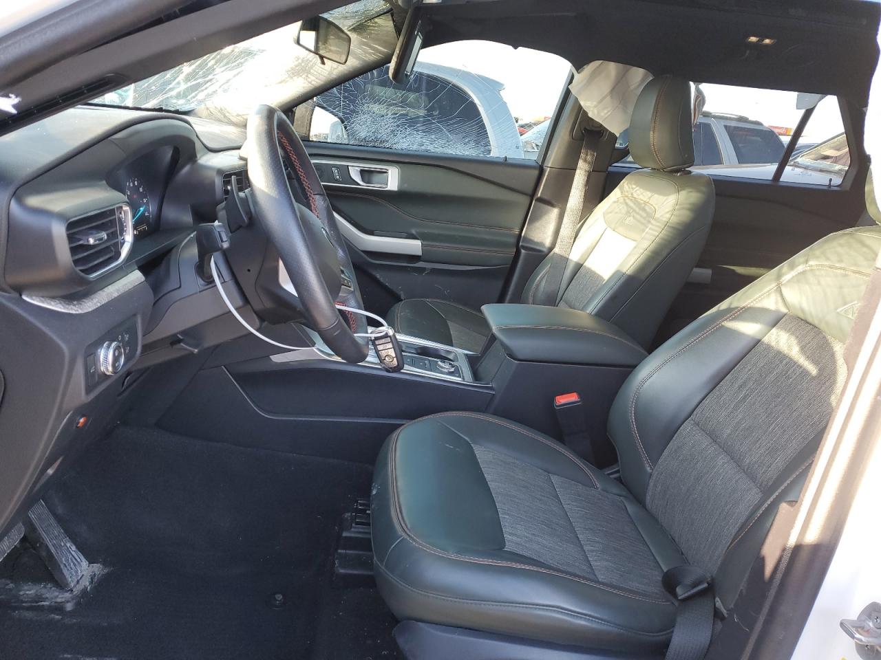 2022 Ford Explorer - Image 7