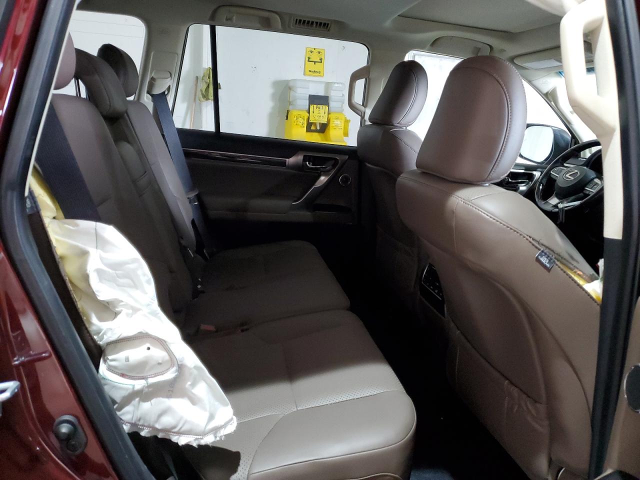 2022 Lexus GX - Image 11