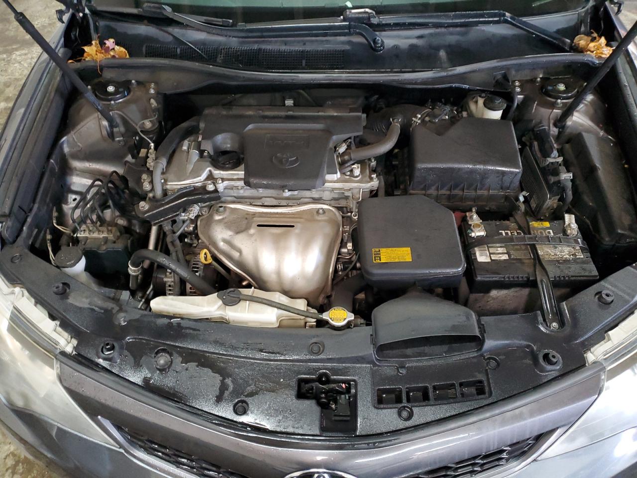 2013 Toyota Camry - Image 11