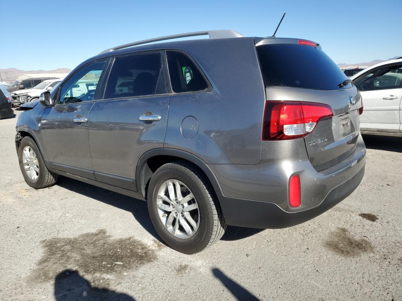 2015 Kia Sorento - Image 2