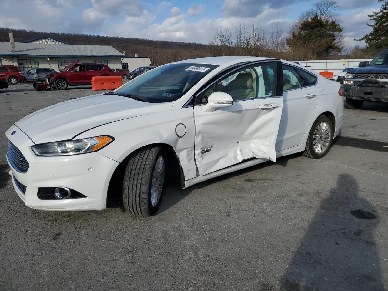 2016 Ford Fusion - Image 1