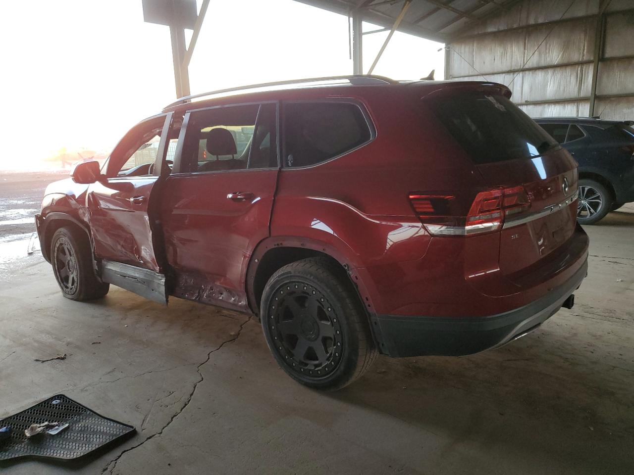 2019 Volkswagen Atlas - Image 2