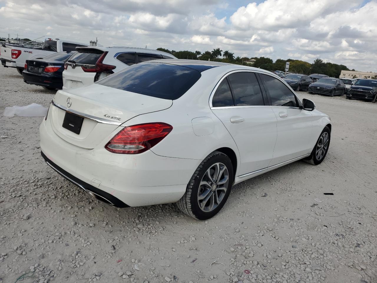 2016 Mercedes-Benz C-klasse - Image 3