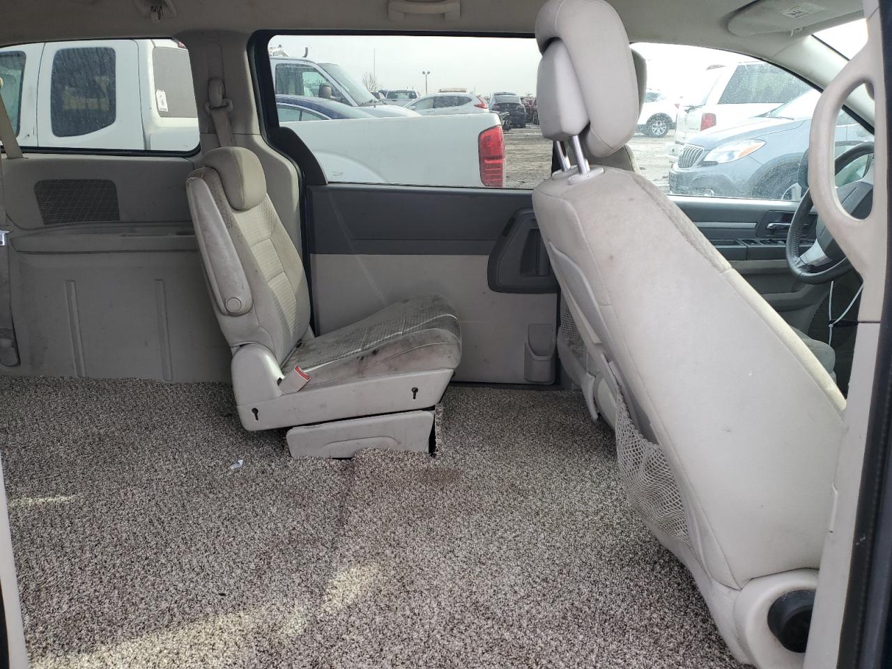 2010 Dodge Caravan - Image 10
