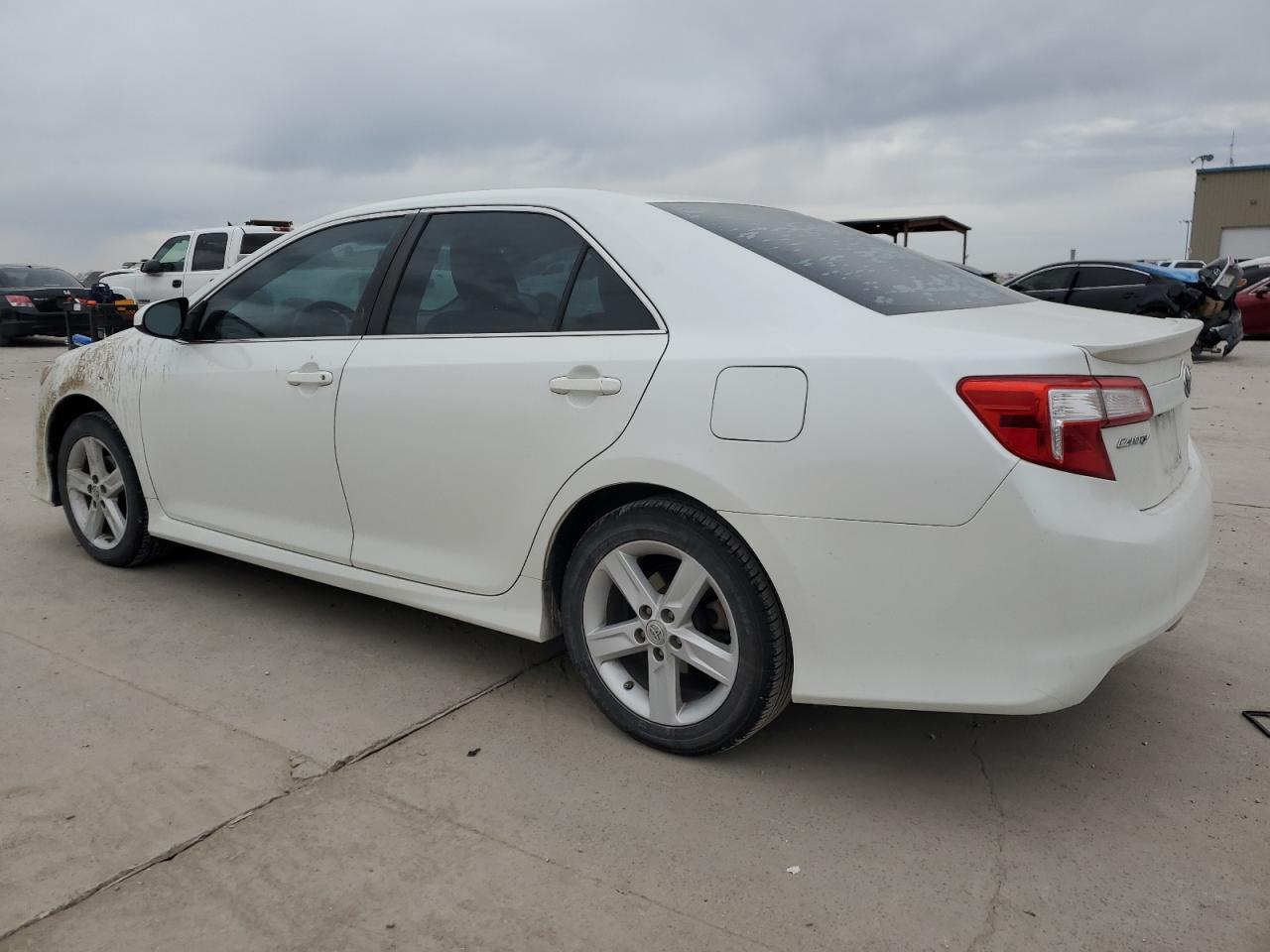 2014 Toyota Camry - Image 2
