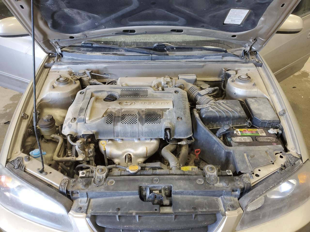 2005 Hyundai Elantra - Image 13