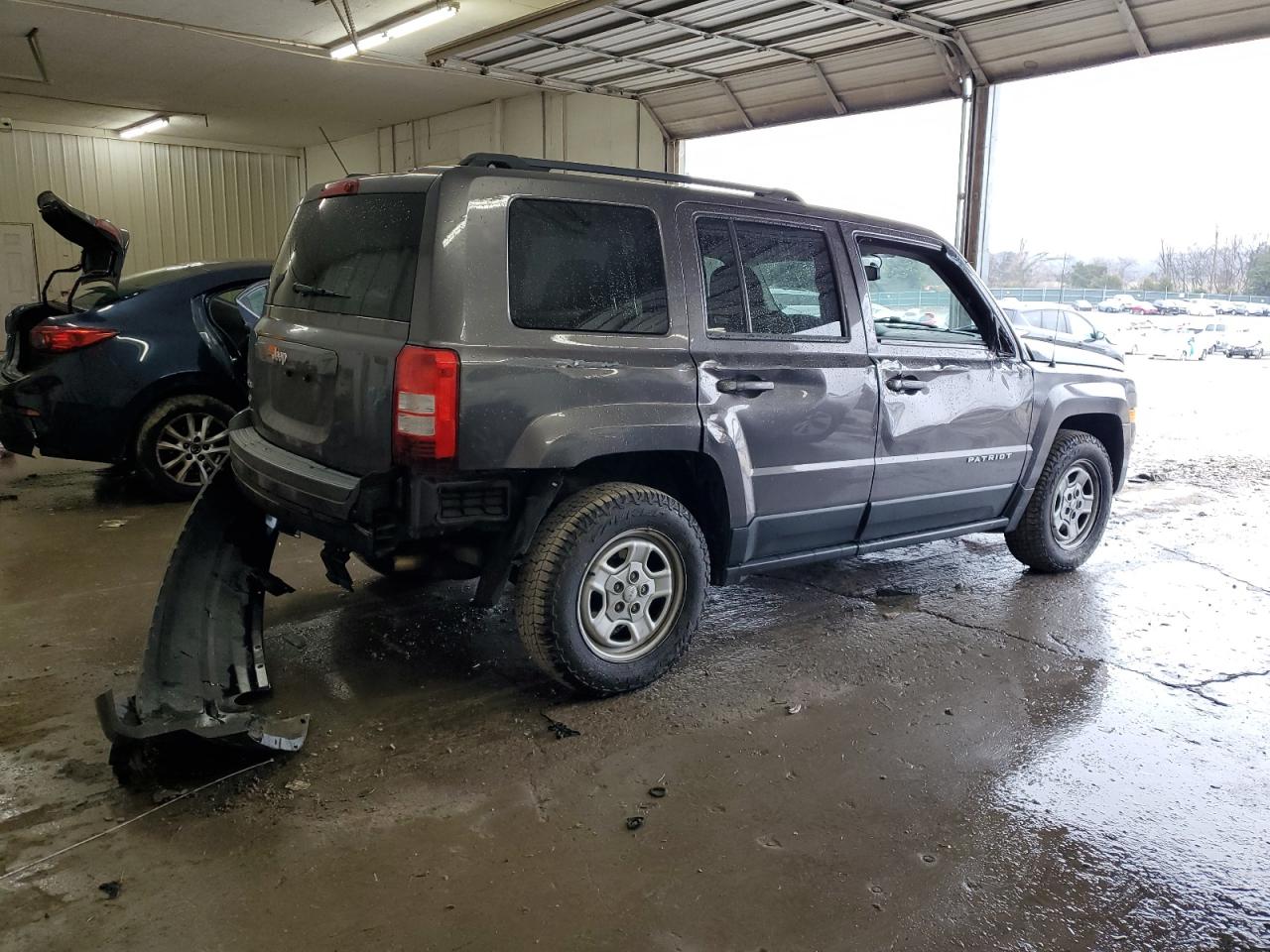 2016 Jeep Liberty (Patriot) - Image 3