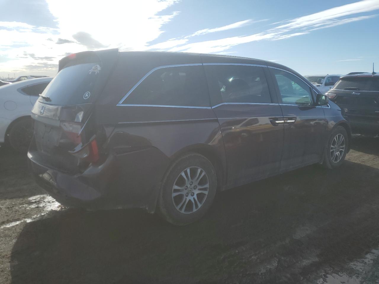 2011 Honda Odyssey - Image 3