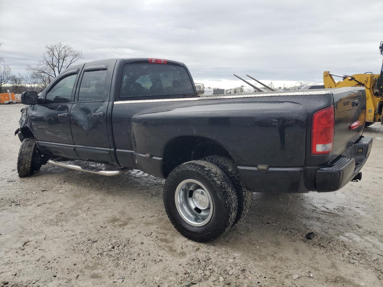 2004 Dodge RAM - Image 2