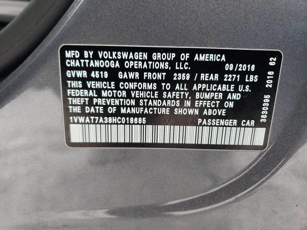 2017 Volkswagen Passat - Image 12