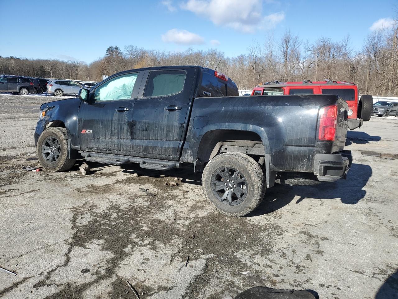 2022 Chevrolet Colorado - Image 2