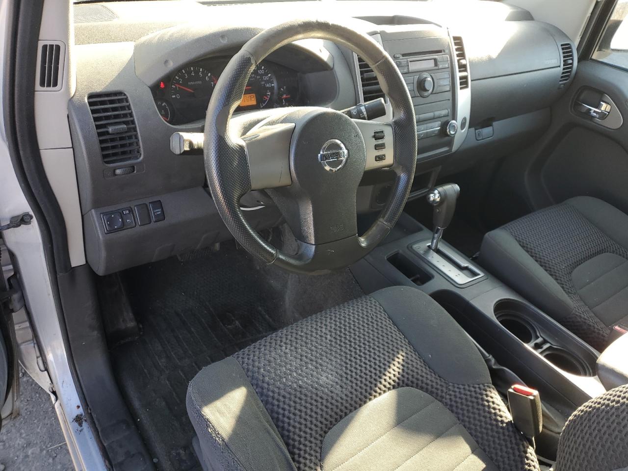 2011 Nissan Navara (Frontier) - Image 8