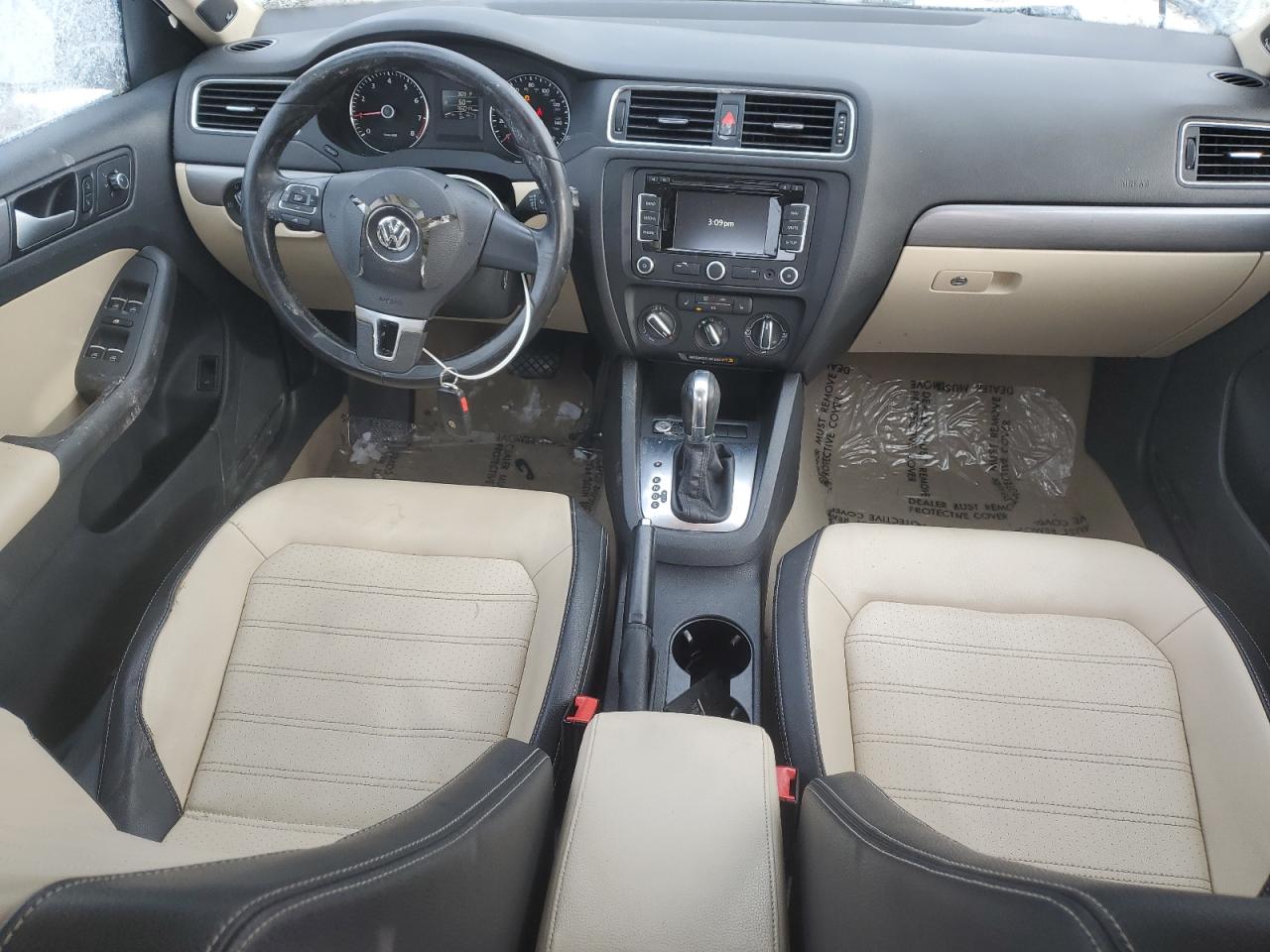 2014 Volkswagen Jetta - Image 8