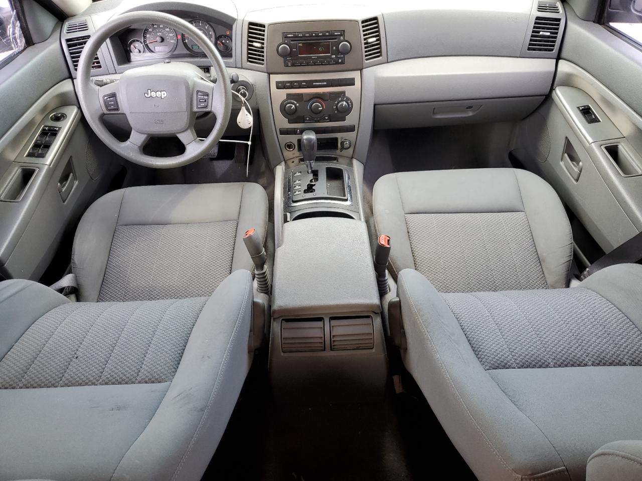 2005 Jeep Grand Cherokee - Image 8